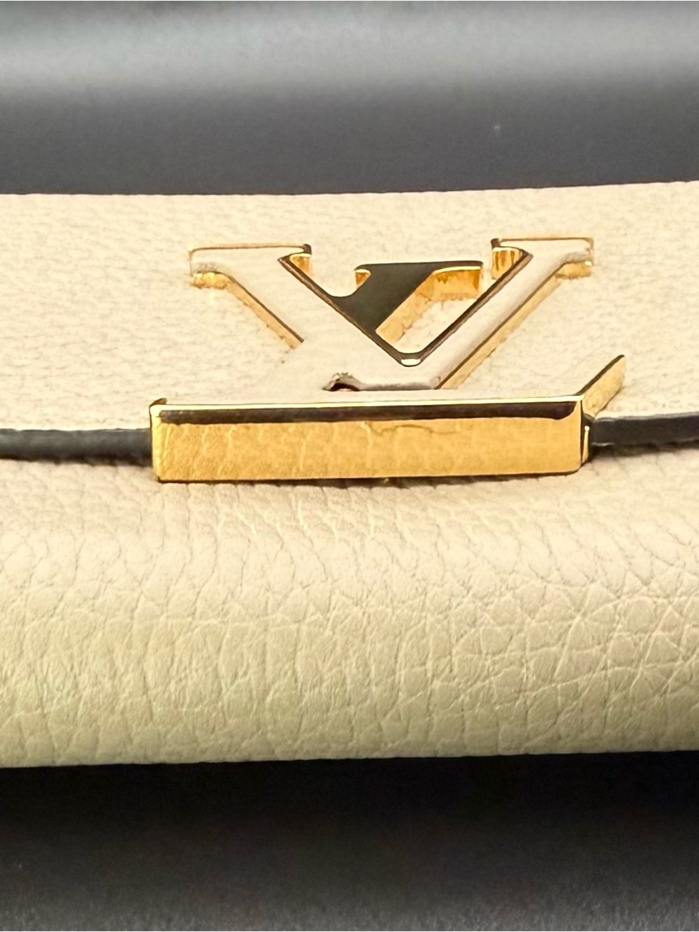 Louis Vuitton Cream Leather Flap Clutch with Gold LV Emblem - Picture 5 of 13